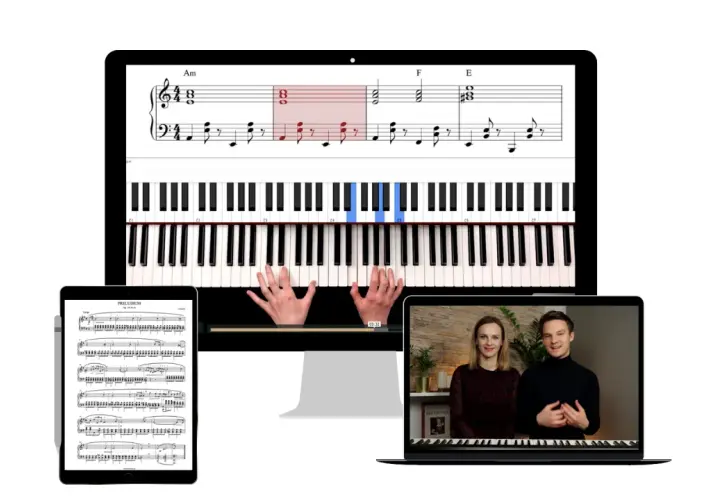Nauka muzyki fortepianowej: ekran z nutami, wirtualne klawisze i lekcja wideo.