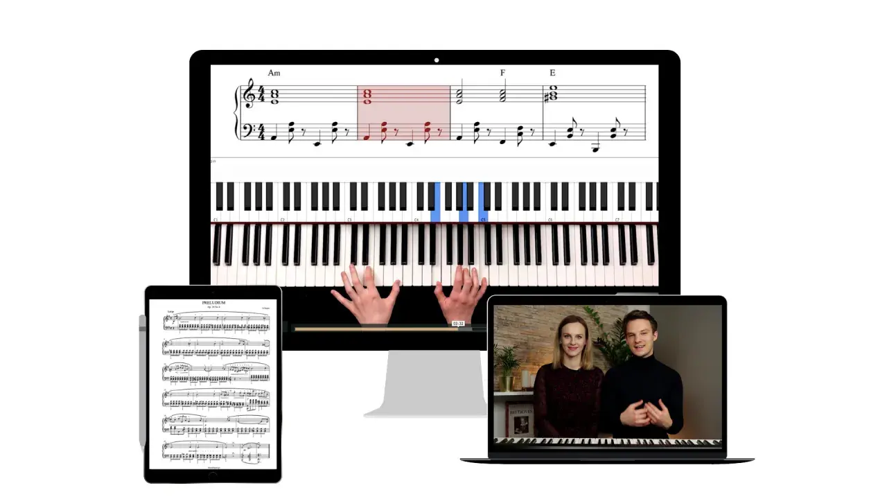 Nauka muzyki fortepianowej: ekran z nutami, wirtualne klawisze i lekcja wideo.